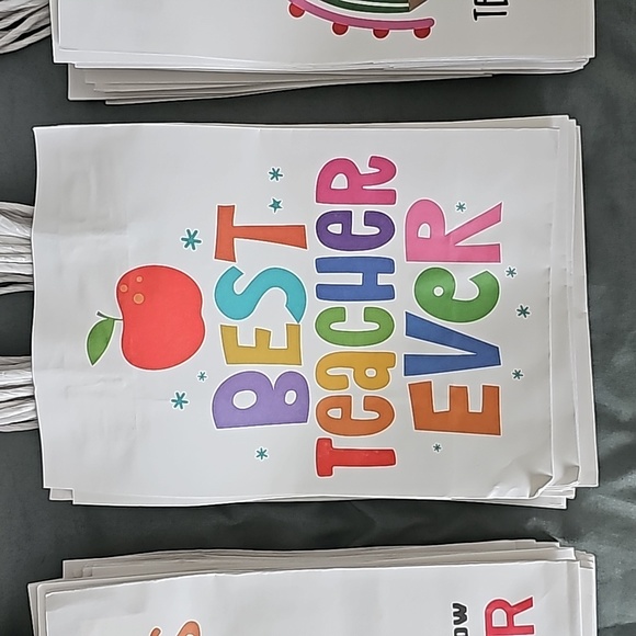 Teacher Appreciation Gift Bags Set of 6 NEW - Picture 3 of 7